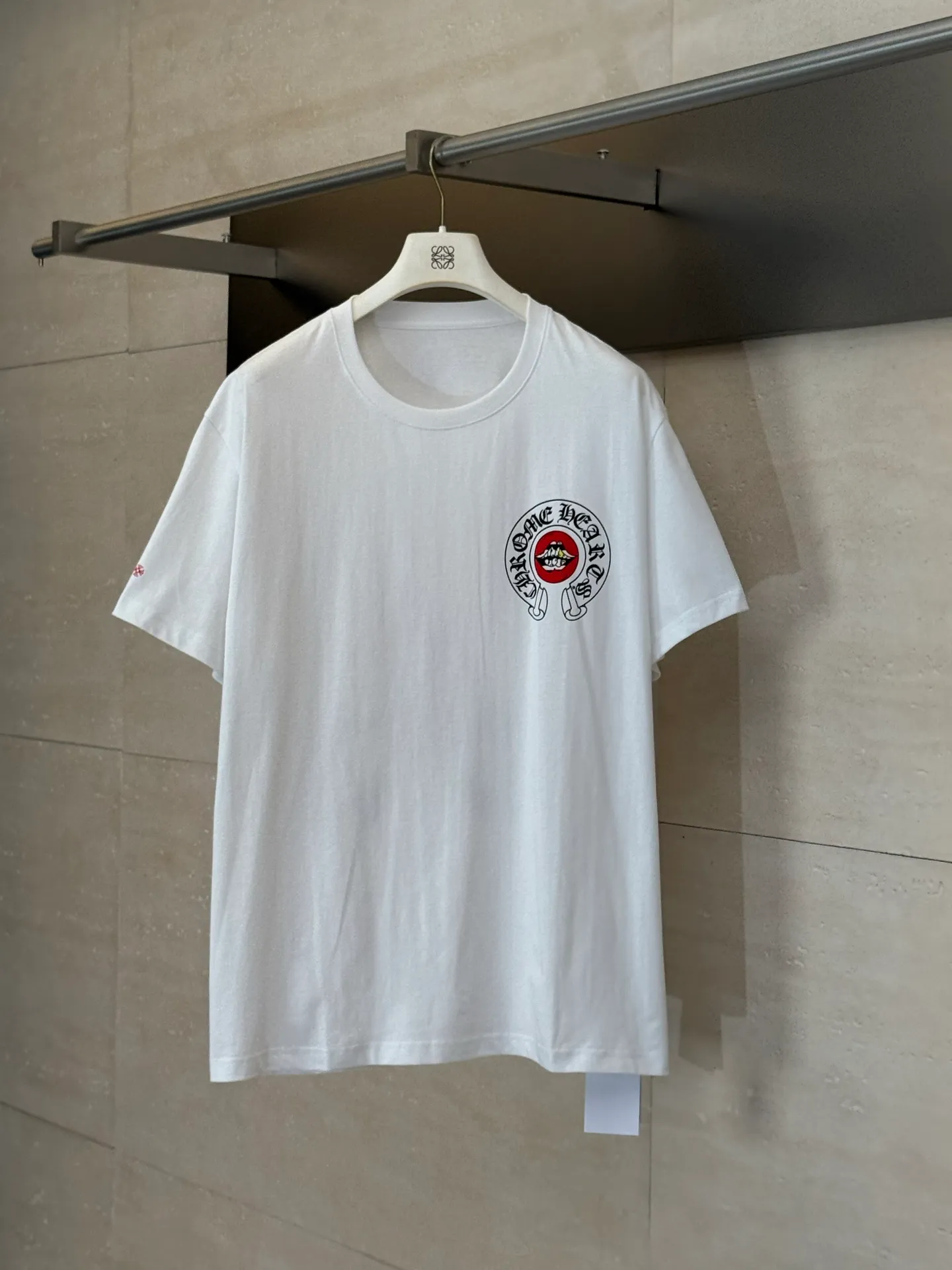 🅿️290 Come Heart*/Cro Heart 25Ss new red lips flag short-sleeved T-shirt. The fabric is made of 26-woven 200g cotton. The version is enlarged according to customer needs. The printing uses water slurry printing. Special imported slurry. Customized supporting accessories. Size: S/M/L